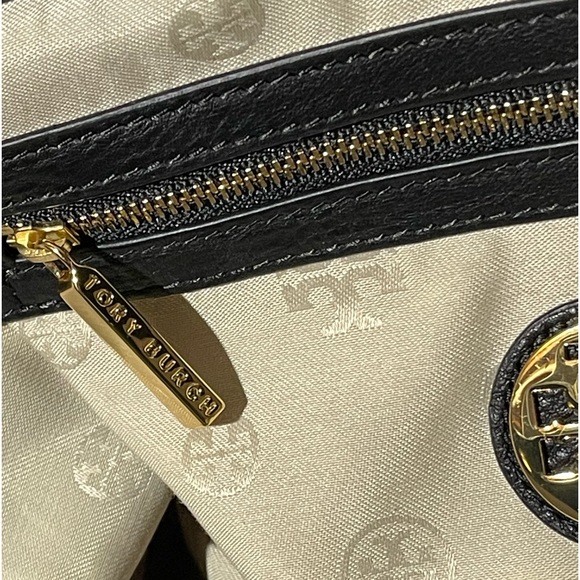 Tory Burch Large Amanda Shoulder Crossbody Handbag Black Leather Gold Hardware - Picture 16 of 16